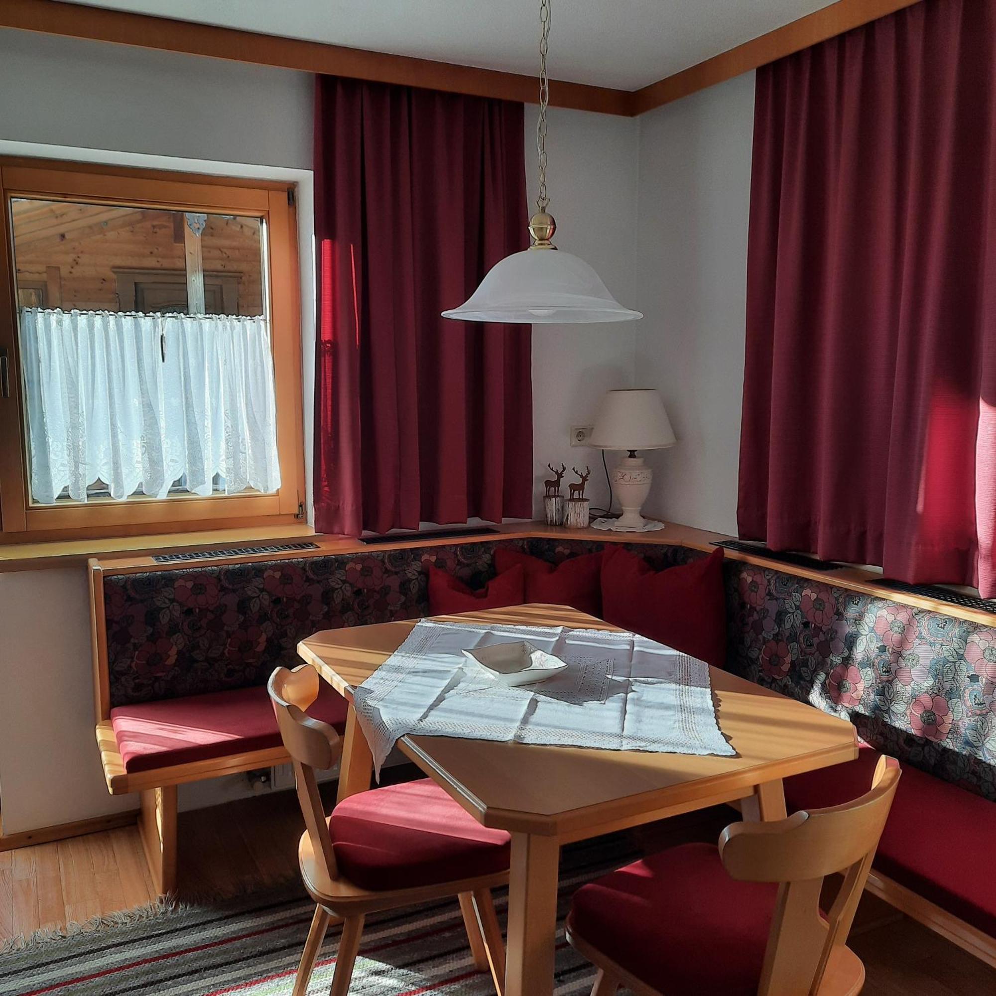 ホテル Haus Gmahblick Ferienwonungen アルプバッハ エクステリア 写真